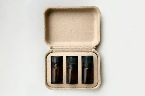 small clamshell with insert