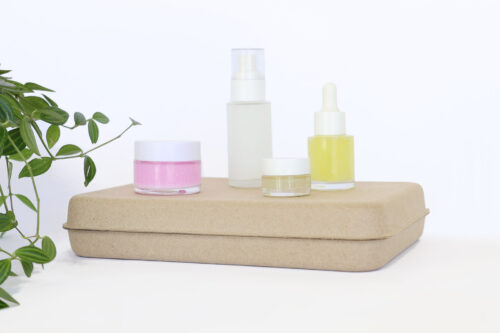 GK-008 clamshell box with bath and body products